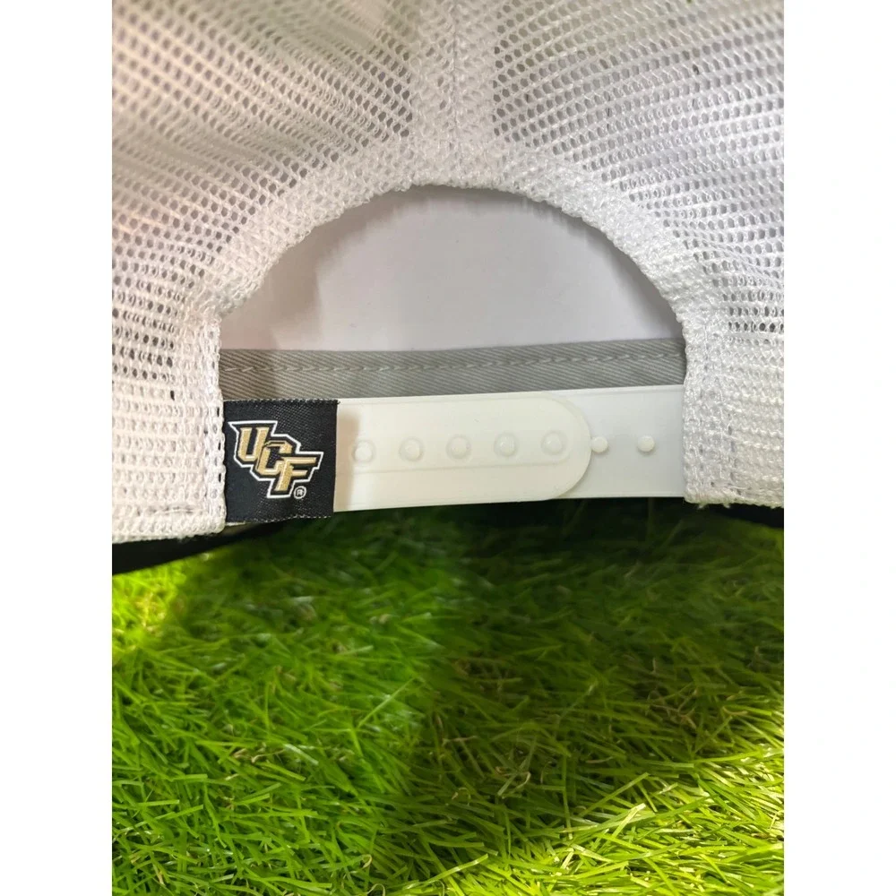 UCF Knights Captivating Trucker Hat White Black Snapback Mesh Cap NEW - Picture 3 of 5
